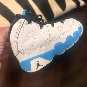 Jordan Toddler White Black & powder Blue 9 Retro Basketball Shoe 5c
